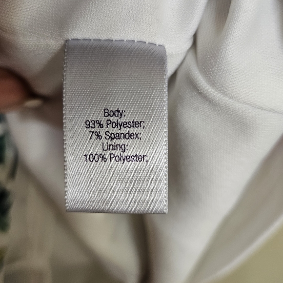 🌸 JLo Inspired Tube Dress – Floral & Chain Details ✨ - Picture 6 of 7